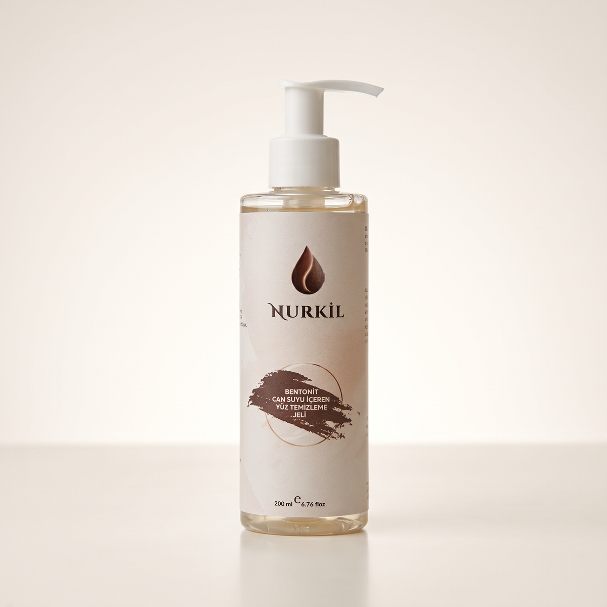 Nurkil bentonit ve can suyu içeren 200 ml yüz temizleme jeli ürün görseli