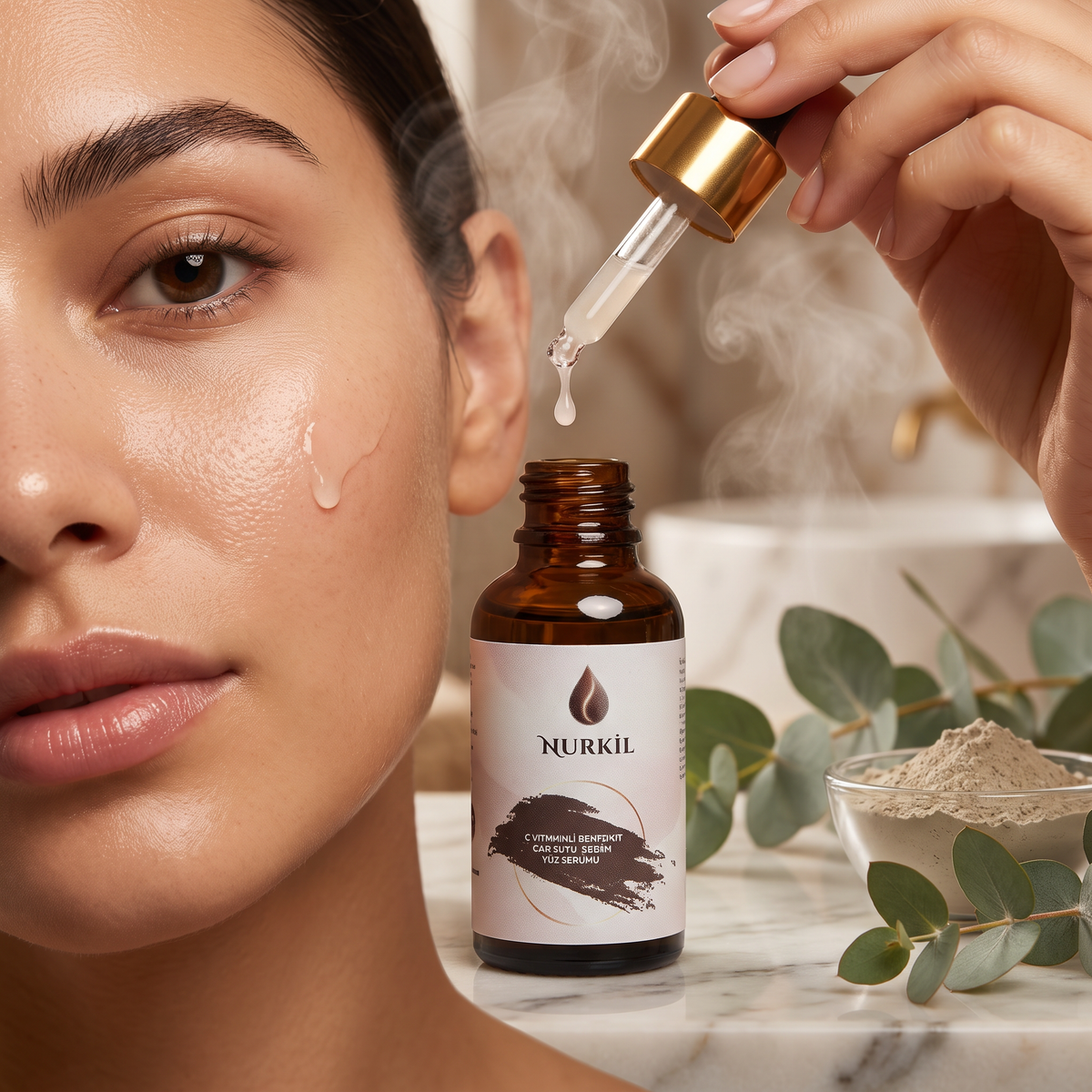 Nurkil C vitaminli bentonit ve can suyu içeren yüz serumunun cilde uygulanışı